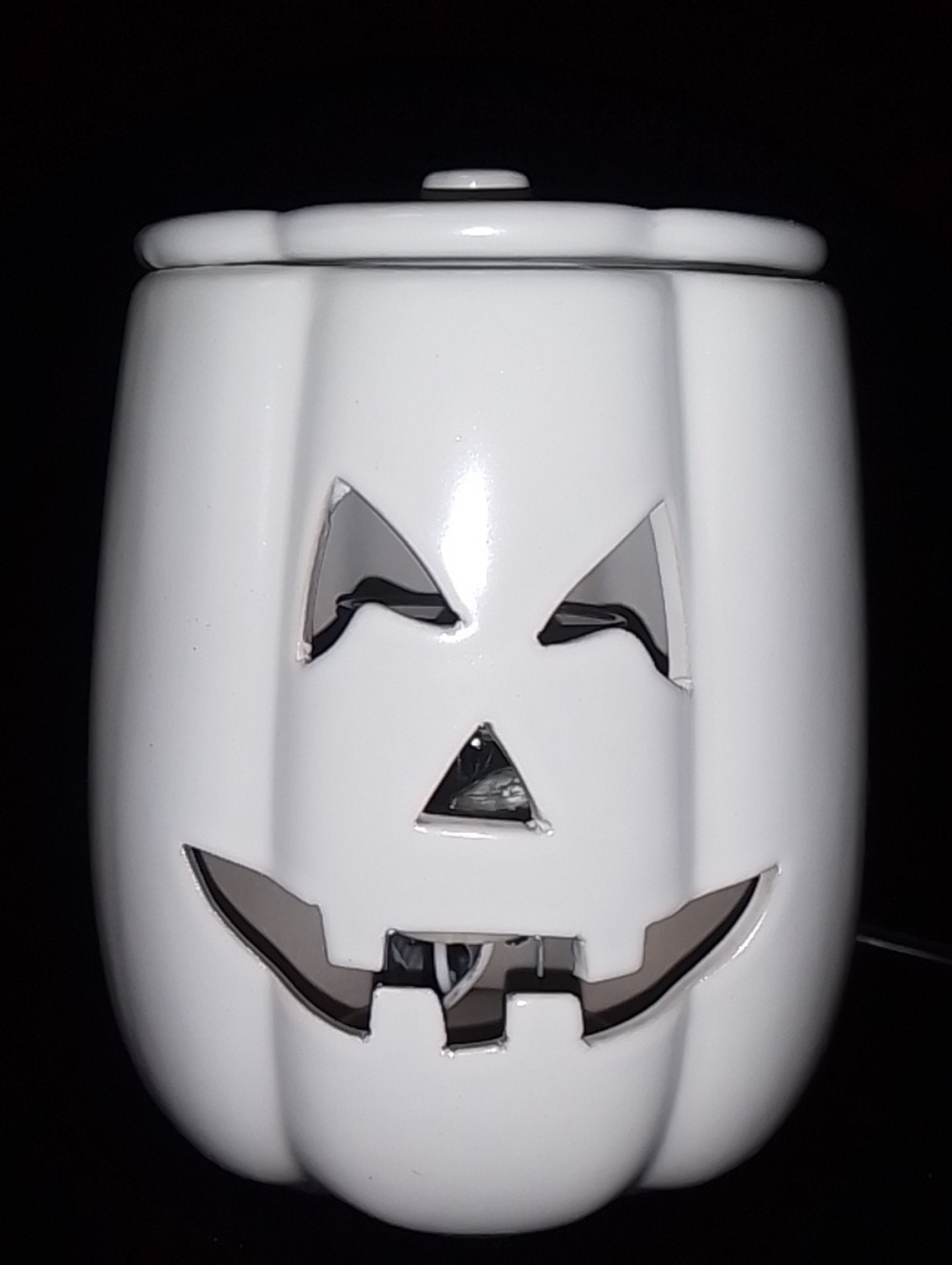 White Ceramic Jack-O'-Lantern Wax Warmer